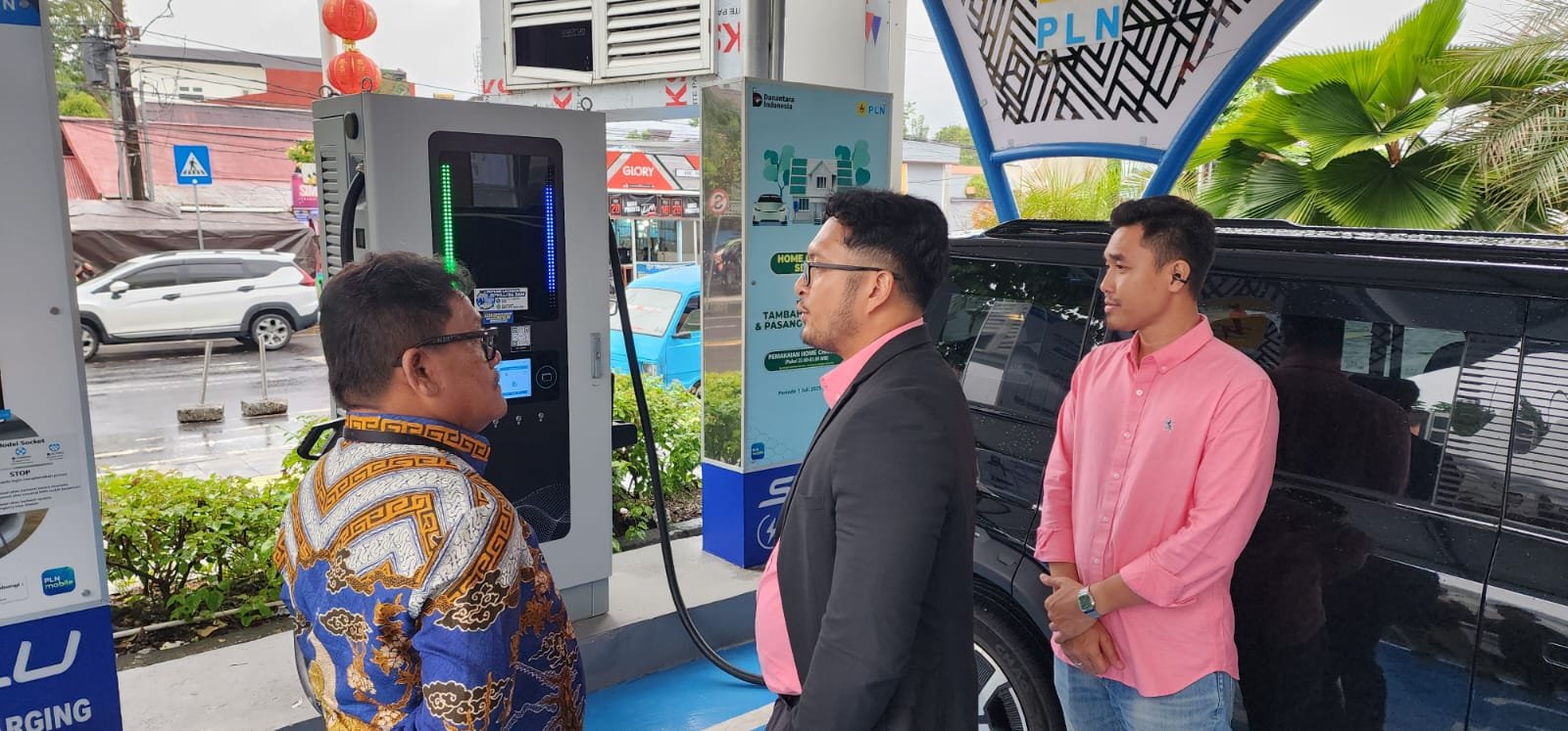 Perkuat Ekosistem Kendaraan Listrik, PLN Operasikan SPKLU Ultra Fast Charging Pertama di Manado