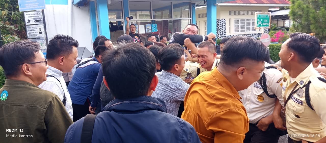 PLN UP3 Manado Dikepung Massa Pendemo, ini Penjelasan Tereima