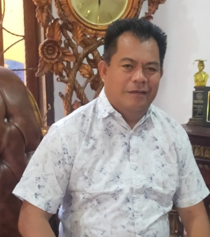 Di Simpul Tiga Dunia: Ridwan Mapahena dan Seni Menjaga Keseimbangan di Tahun Politik