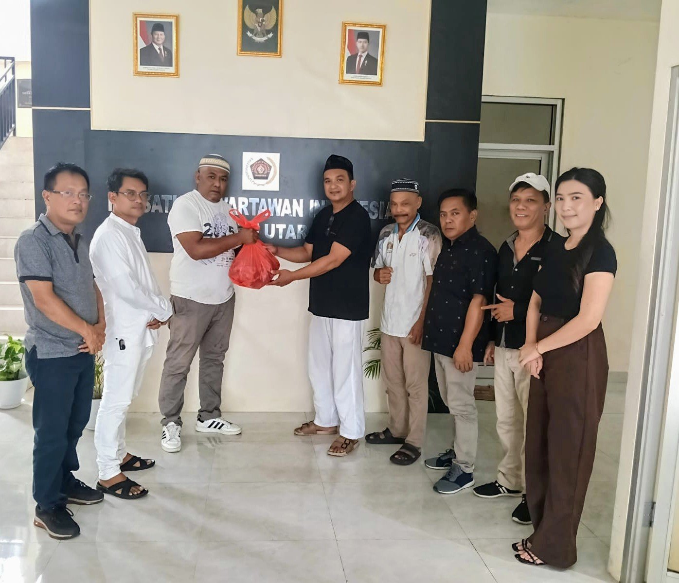 Pokja PWI Manado Serahkan Bantuan Hewan Kurban untuk Wartawan Muslim