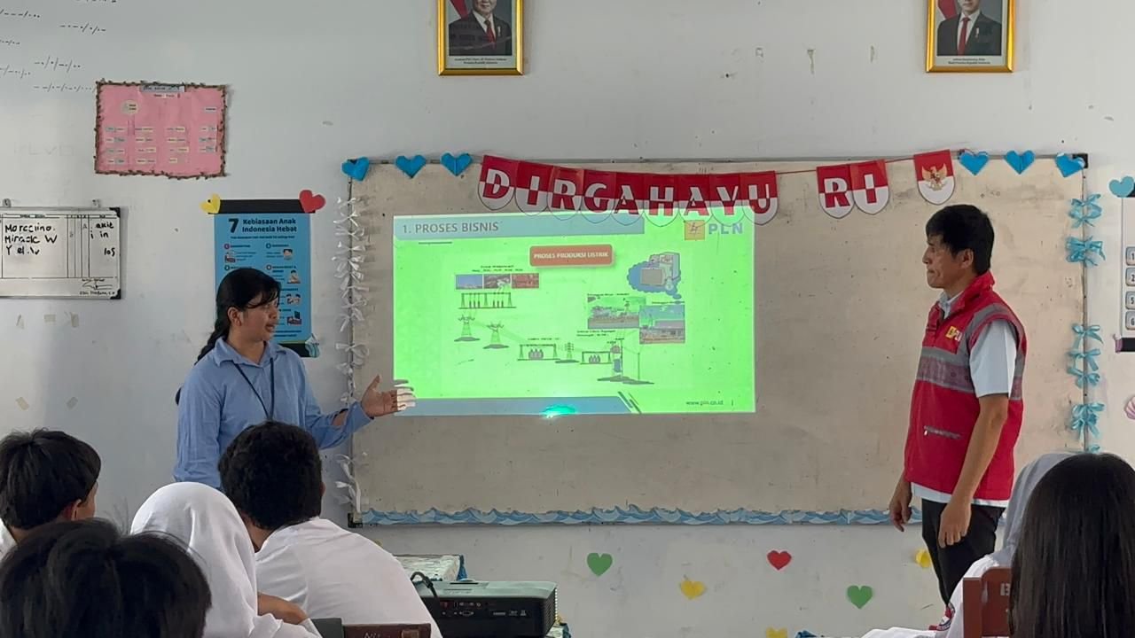 Edukasi Siswa Tentang Bahaya Listrik dan Keselamatan Ketenagalistrikan, PLN UP3 Manado Gelar Program PLN Goes to School