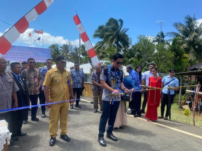 Ruas Jalan Lesabe- Bukide Diresmikan, Thungari : IJD Ini Hasil Usulan Pemerintahan Sekarang