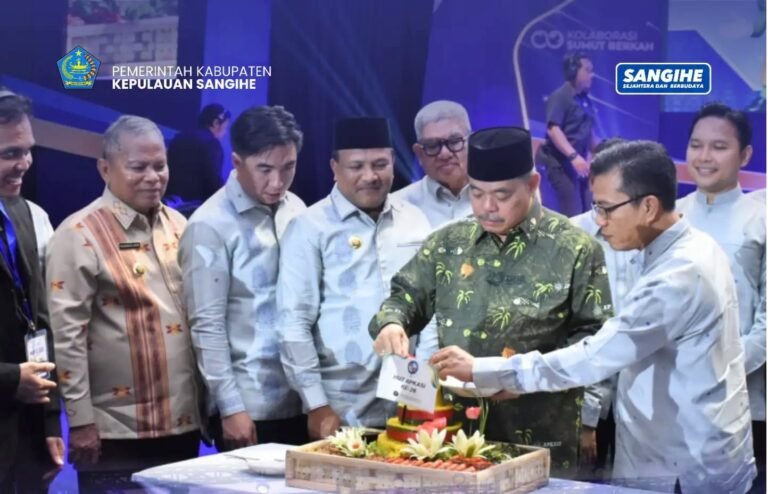 Hadir di HUT Apkasi, Bupati Michael Thungari Belajar Inovasi dan Optimalisasi Sumber PAD