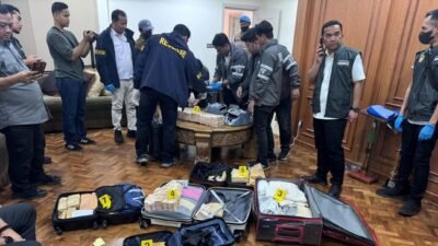 Detik Detik Ditemukan Brankas Tersembunyi di Bangunan Yang Diduga Milik Jampidsus Kejaksaan RI