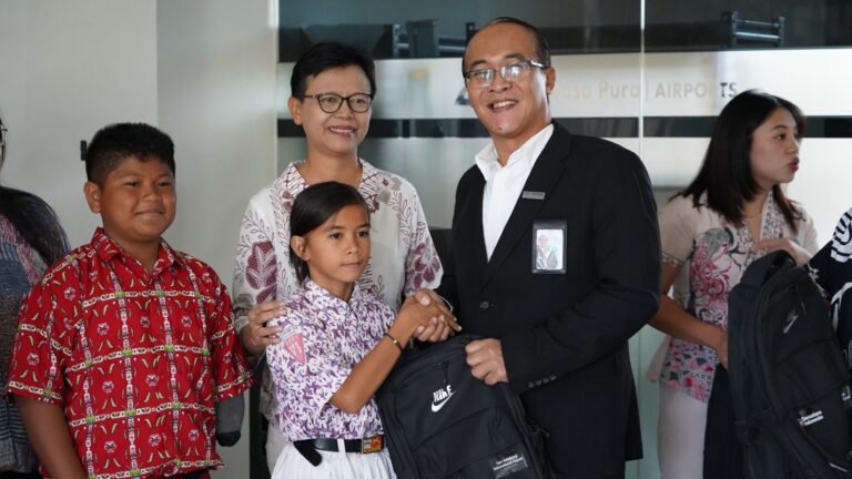 Hari Anak Nasional, 90 Siswa SD Dapat Bantuan Perlengkapan Sekolah dan Belajar Profesi Bandara