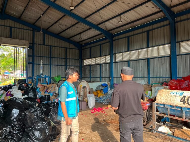 Kinerja PLN Hadirkan Manfaat Berkelanjutan, Program TJSL Ubah Sampah Menjadi Harapan di TPA Kawatuna
