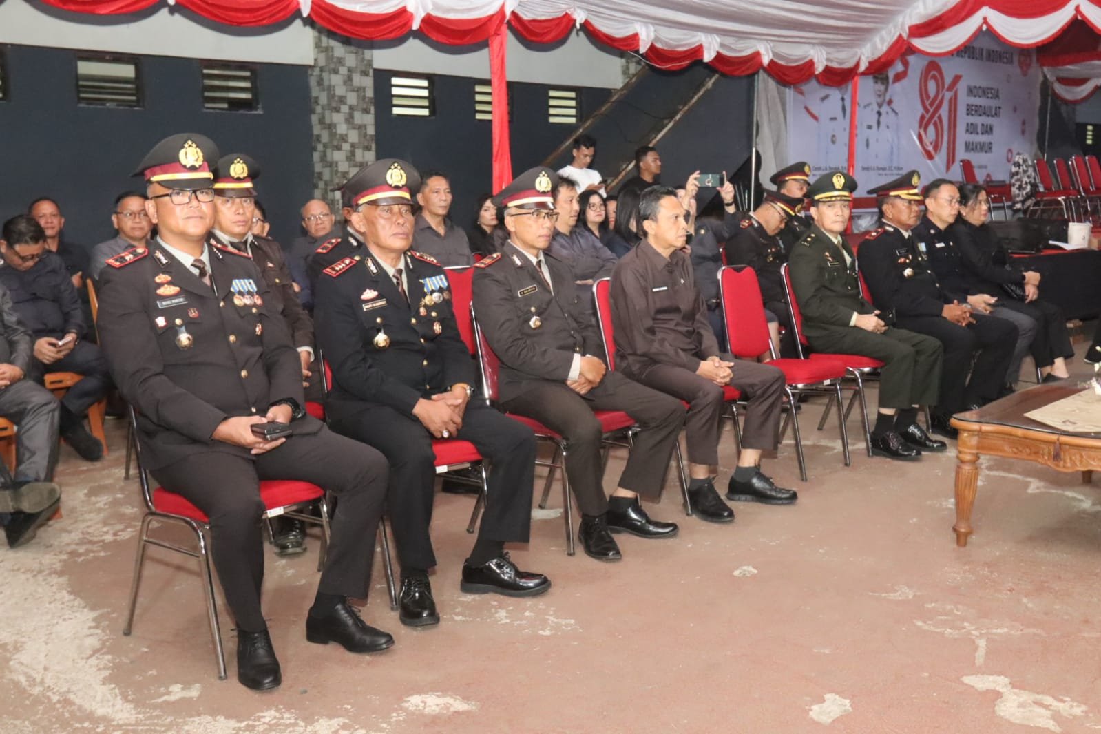 Sekkot Edwin Roring Ikut Hadir,  Kapolres Tomohon AKBP  Novrial Alberti Kombo  Pimpin Upacara Taptu