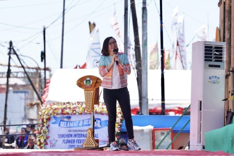 Wakil Menteri Ekonomi Kreatif Dukung Tomohon sebagai Kota Bunga Berdaya Saing Global