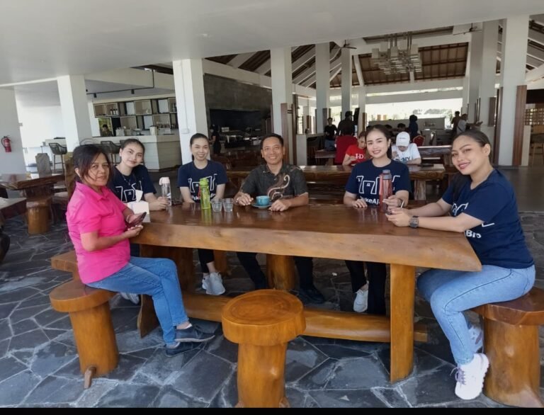 Di Balik Senyum Putu Anom Darmaya, Ada Manajemen Kekeluargaan yang Menghidupkan Tahuna Beach & Resort