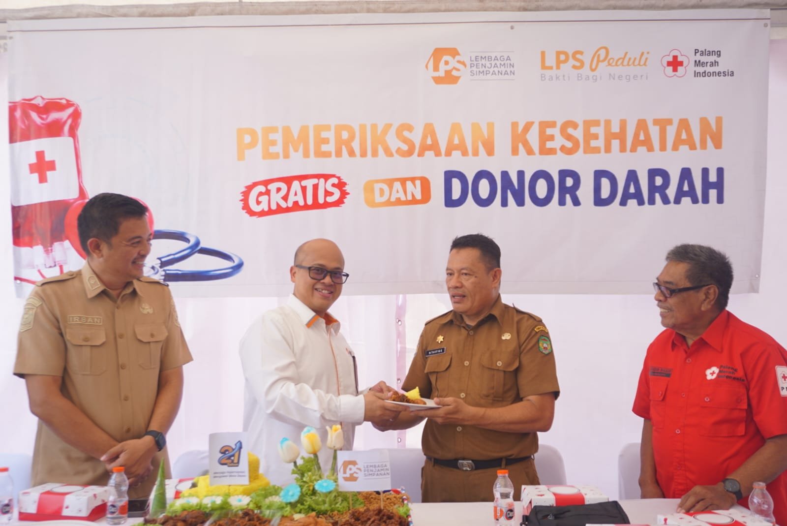 Tutup Rangkaian HUT ke 21, LPS Road Show Kesehatan Gratis  dan Donor Darah di Palopo