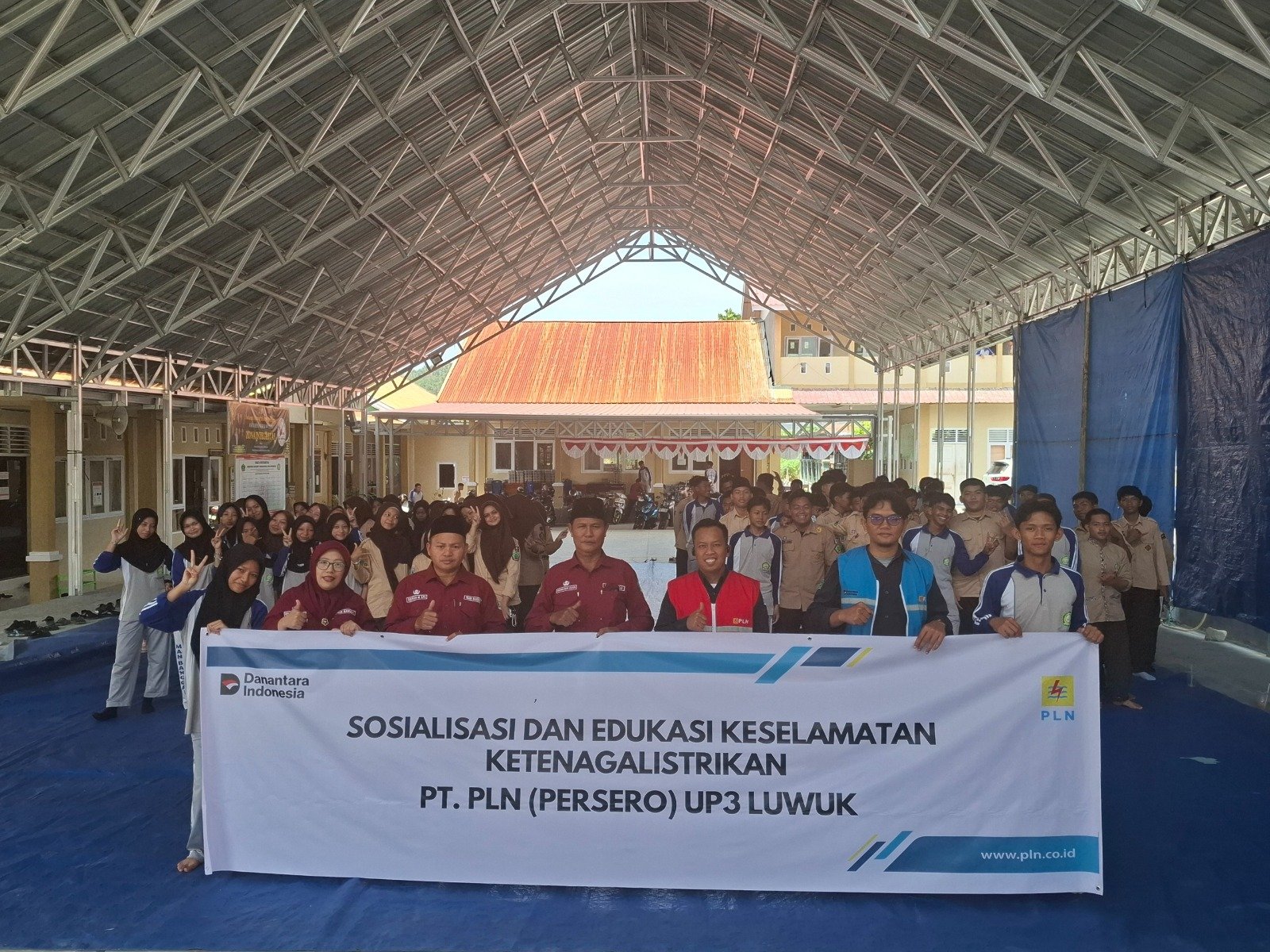 PLN Edukasi Siswa MAN 1 Banggai, Tingkatkan Kesadaran Keselamatan Ketenagalistrikan Sejak Dini