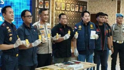 Polda Sulut Gagalkan Penyelundupan 16 Batang Emas Ilegal, Dibawa Dua WNA Asal China di Bandara Samrat