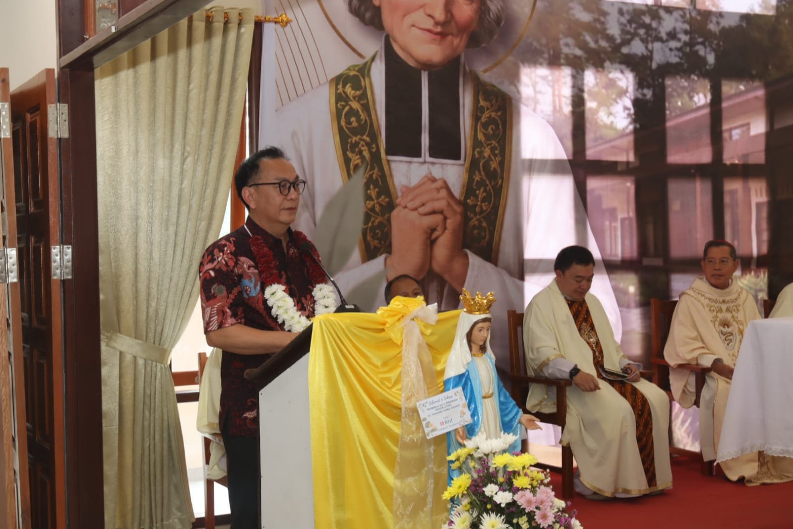 Wali Kota Caroll Senduk Resmikan Senior Living St. Yohanes Maria Vianney Keuskupan Manado